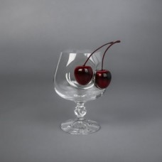 Коньячный бокал с вишней, uwest